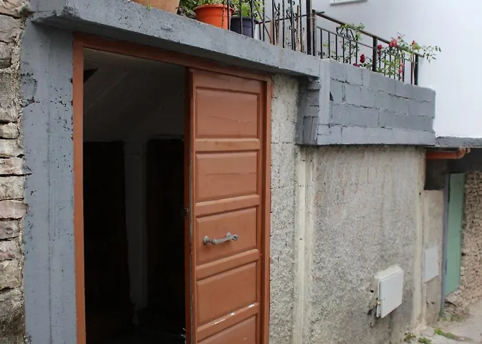 Karagjozi Bed & Breakfast